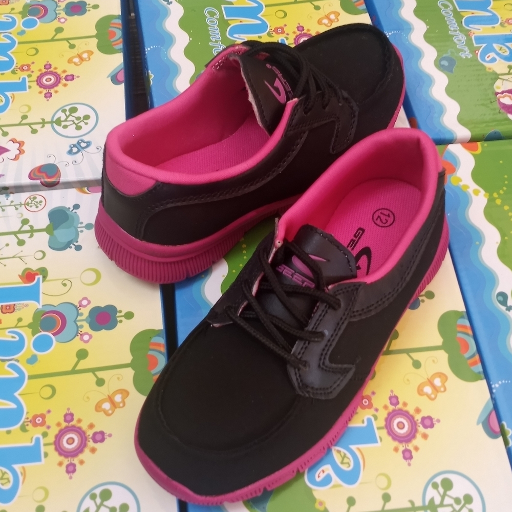 shoe for girl comfortable black and pink